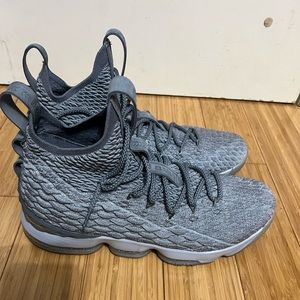 Nike Lebron 15 “city series” size 13